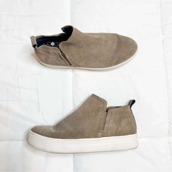 Dolce Vita Tate Suede High Top Sneakers - Picture 1 of 8